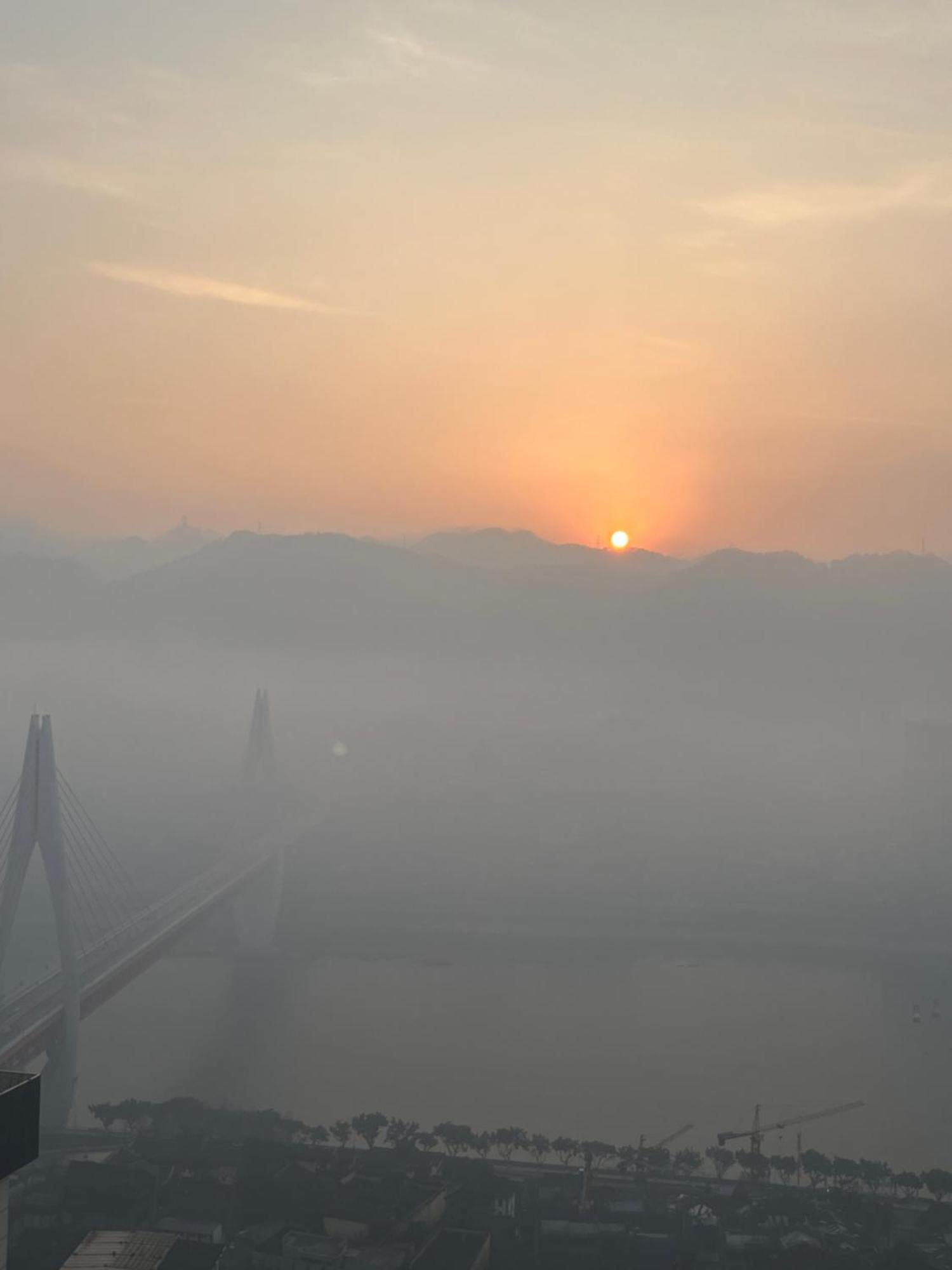 Yunqi River View Terrace Hotel Чунцин Екстериор снимка