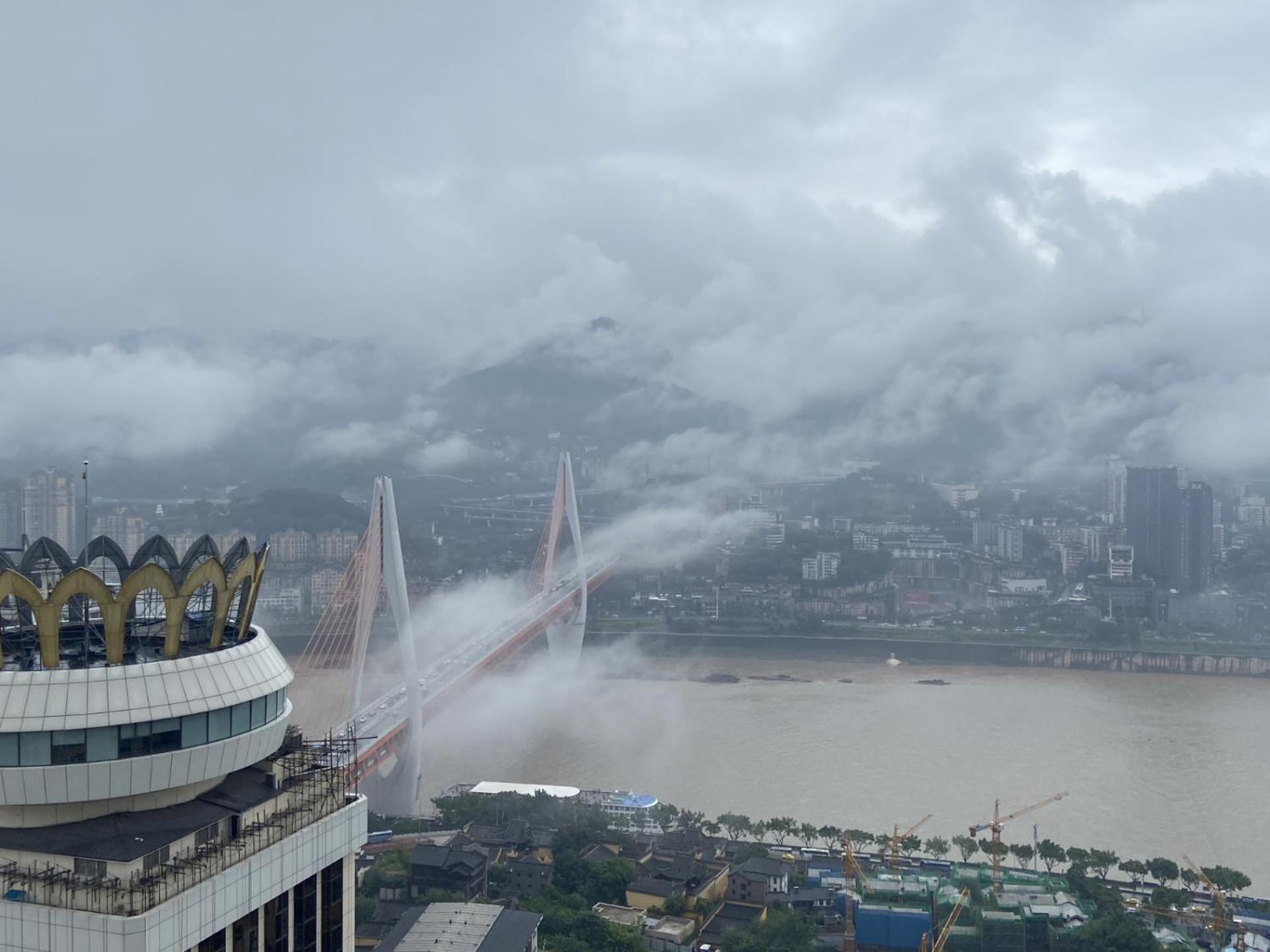 Yunqi River View Terrace Hotel Чунцин Екстериор снимка